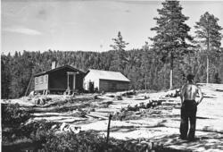 Skogshusvære i Eikjedalen, ca. 1957, da skogsbilveien var ga