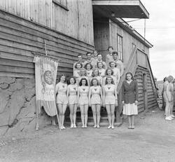 Turnstevne i Vadsø i juni 1948. Vadsø Turnforenings turngrup