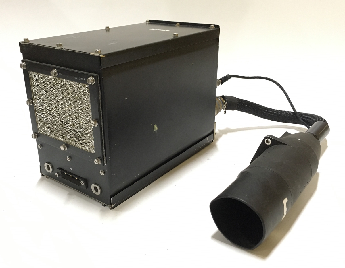 Elektronisk presentationsutrustning för Rb05 i AJ 37. Detta ex har dock varit monterat i Fpl 32 för utprovning av systemet.