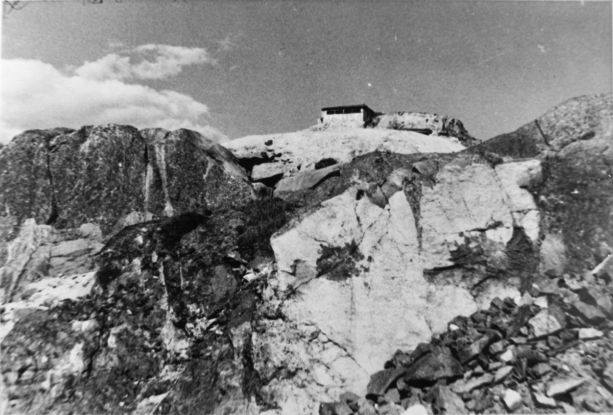 Tyske befestninger på Vedafjell, Eigerøy mai 1945.