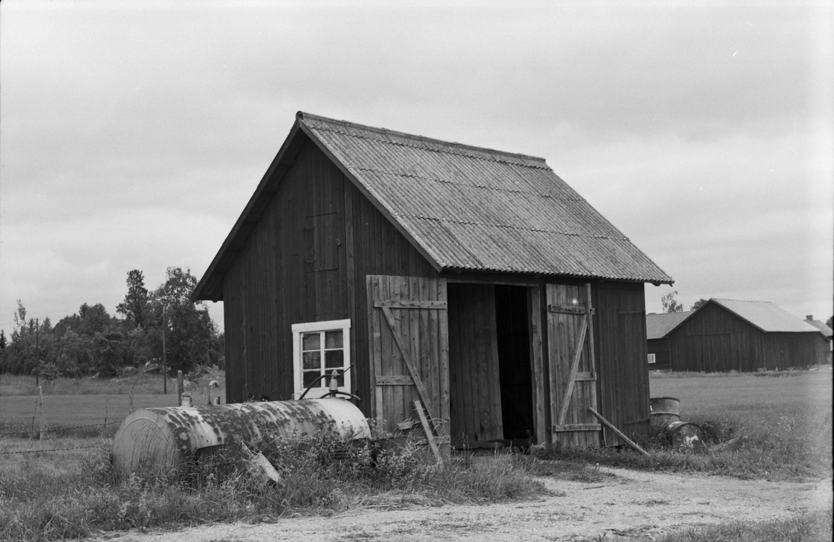 Garage, Nåstuna 7:1, Vänge socken, Uppland 1975