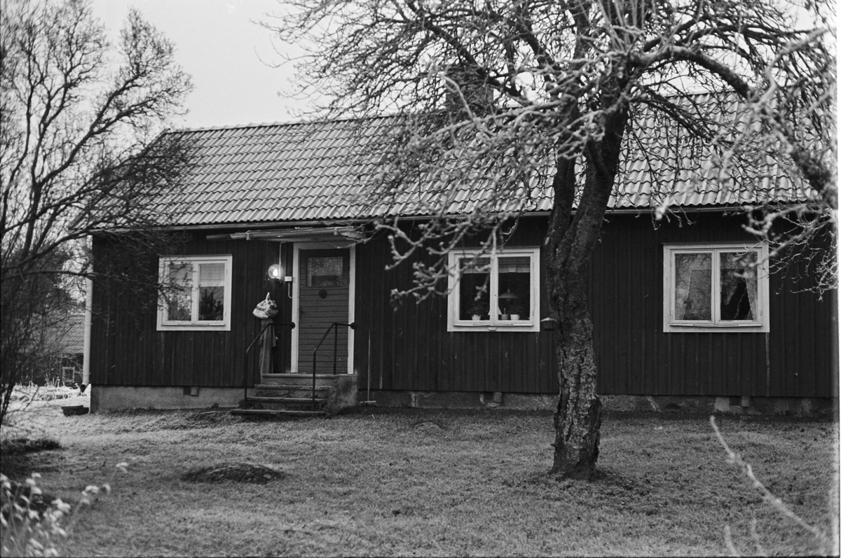 Bostadshus, Lörsta 1:2, Uppsala-Näs socken, Uppland 1984