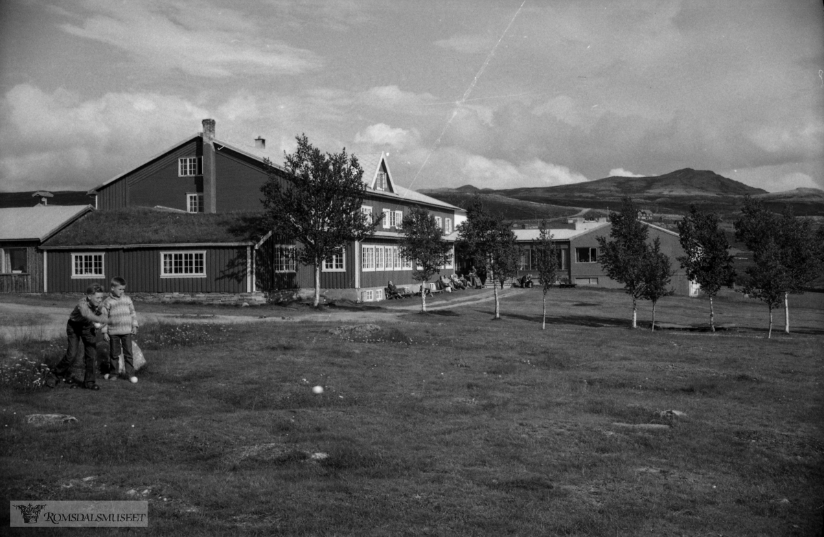 "august 1963"."Tur til Høvringen"