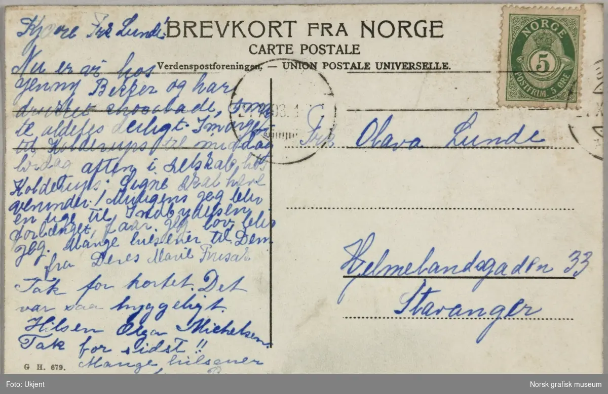 Postkort med bilde av torghandel på Bryggen i Bergen.