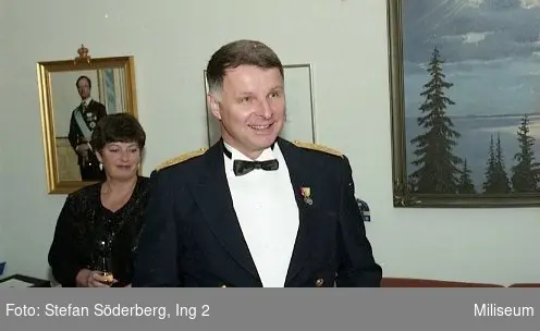 Höstmiddag på Ing 2 Officersmäss. Generalmajor och rikshemvärnschef Alf Sandqvist och hans dam (okänd) i bakgrunden.
