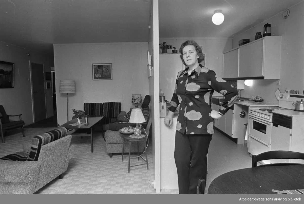 Hovseter, innredning i nye leiligheter 1975. Her hos Inger og Ragnar Olsen.