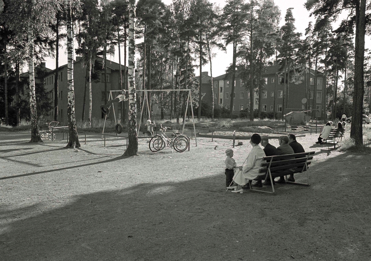 "Lekpark på Tråddragargatan 23-25 för ""Vår bostad"""