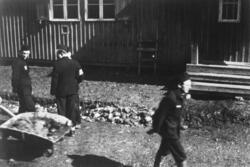 Fra fangeleiren på Grini i Bærum under andre verdenskrig i 1