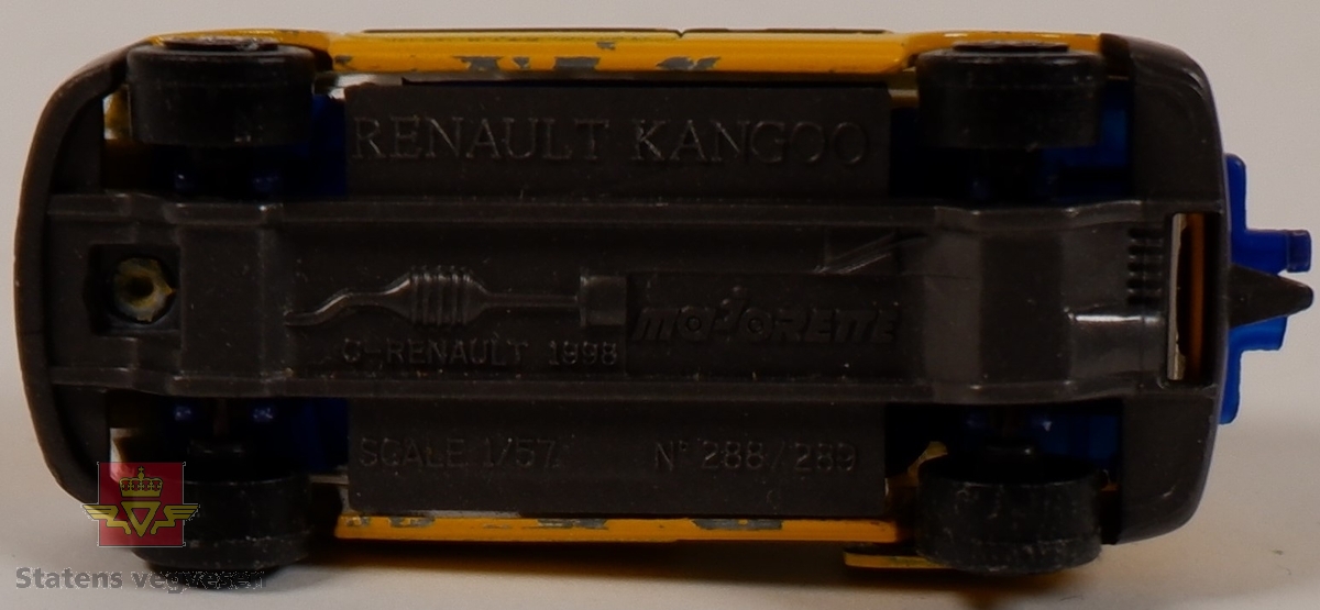 Modellbil av en Renault Kangoo, modellbilen er farget gul. Skala 1:57