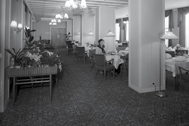 Strand Hotell, Gjøvik, 1951. Foto: Nelly Westby Knutsen/Mjøsmuseet. (Foto/Photo)