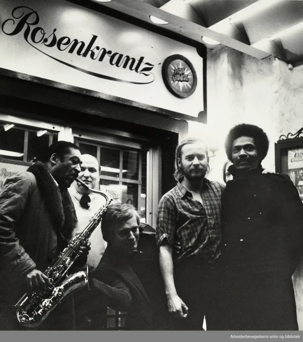 Restaurant Rosenkrantz. Jazzklubben "Hot House". Nummer tre og fire fra venstre: Kjell Kjær og Christian Reim. Oktober 1981