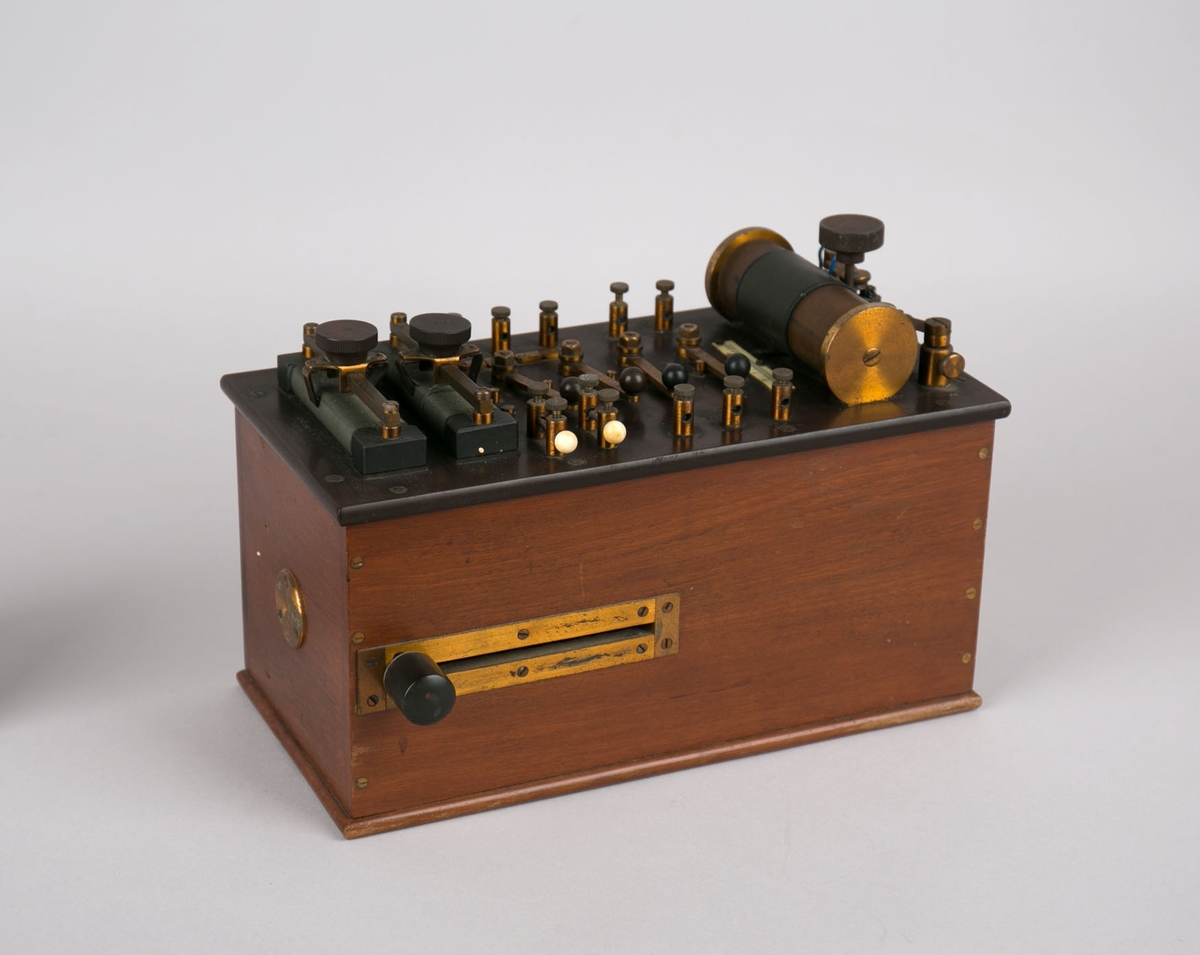 Radiomottaker type Marconi. Krystallmottaker fra 1910 eller tidligere.