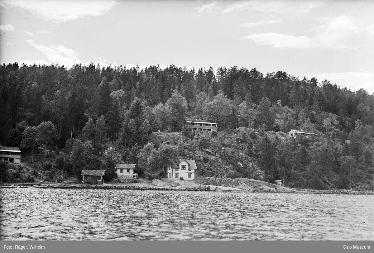 Murerforbundets feriehjem, hyttebebyggelse, skog, svaberg, fjord