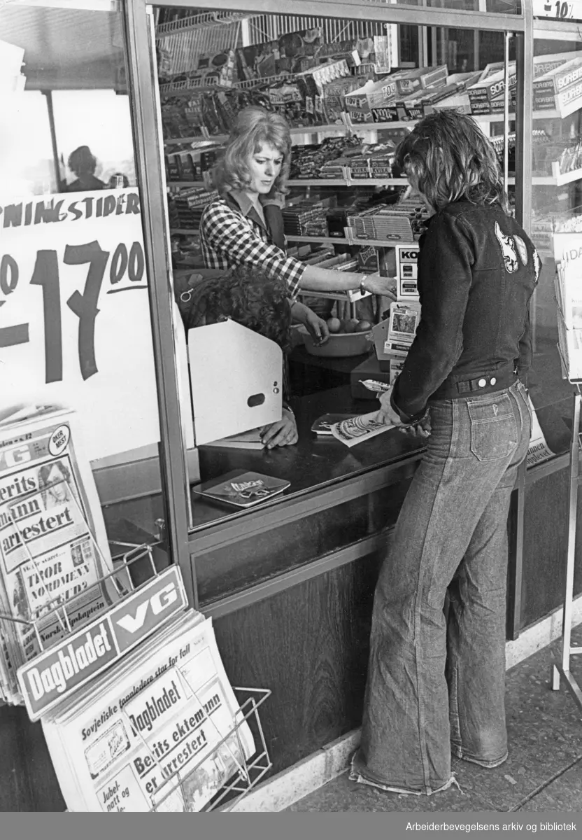 Kiosken i Postgirobygget i Oslo, 26. februar 1976.