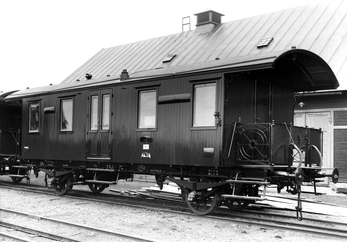 Postvagn för Södra Dalarnes Järnväg, SDJ CD3 70 - Bild Linköping ...