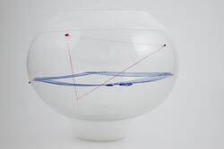 Penetrating Quads [Skulptur i glass]