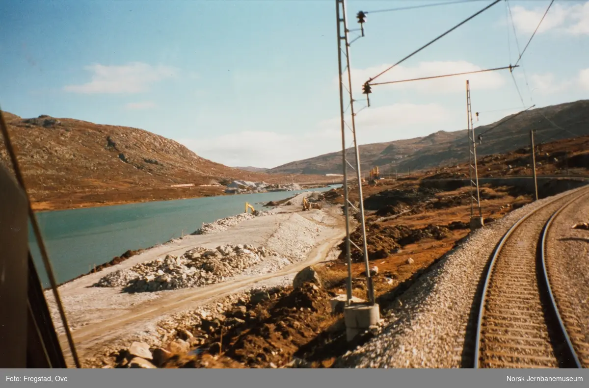 Anleggsarbeid ved Hestebotnvatnet mellom Tunga og Gråskallen, mellom Haugastøl og Finse.