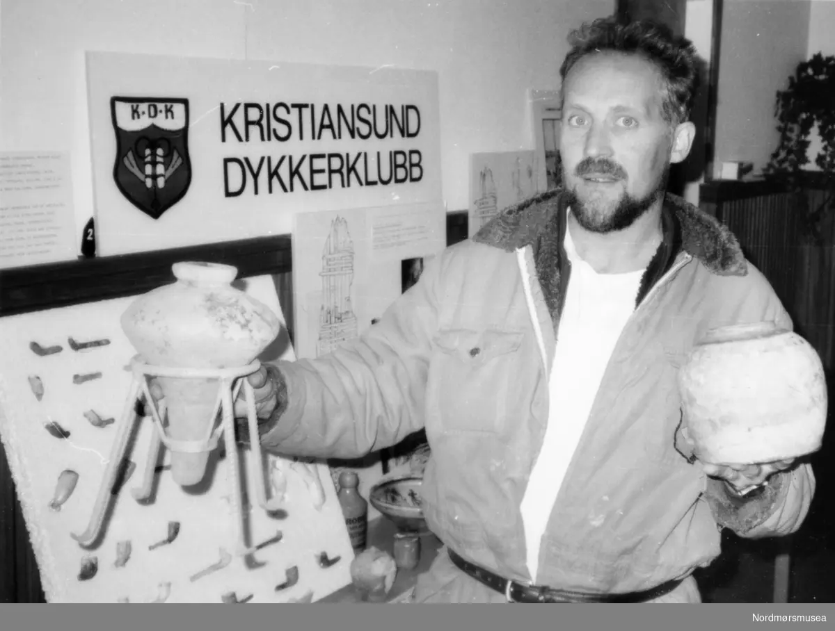 Nils Aukan. Dykker og politimann. Bildet er fra avisa Tidens Krav sitt arkiv i tidsrommet 1970-1994. Nå i Nordmøre museums fotosamling.