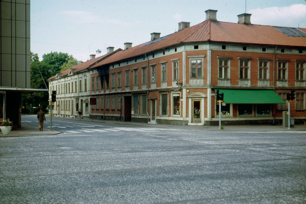Hus i korsningen Kungsgatan, Klostergatan i Jönköping. 1970-talet.