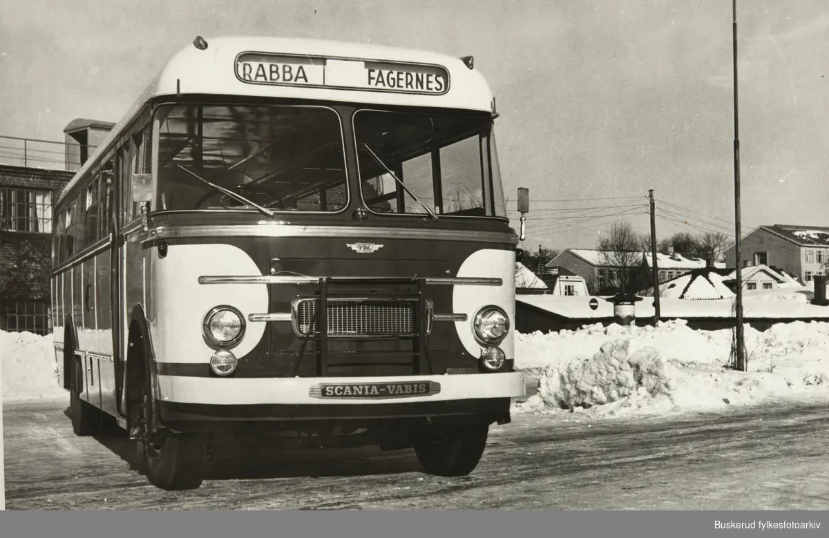 Engeseth Busslinjer ble etablert av Peder Engeseth som var en av de store pionerene i norsk rutebilbransje. I 1925 overtok Engeseth A/S Hønefoss-Osloruten (etablert i 1921) fra Ing. M.O. Schøyens Bilcentraler.  Scania-Vabis. Rabba-Fagernes