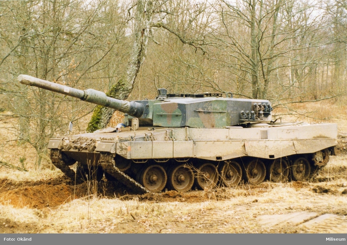 Strv 121 (Stridsvagn 121) "Leopard".