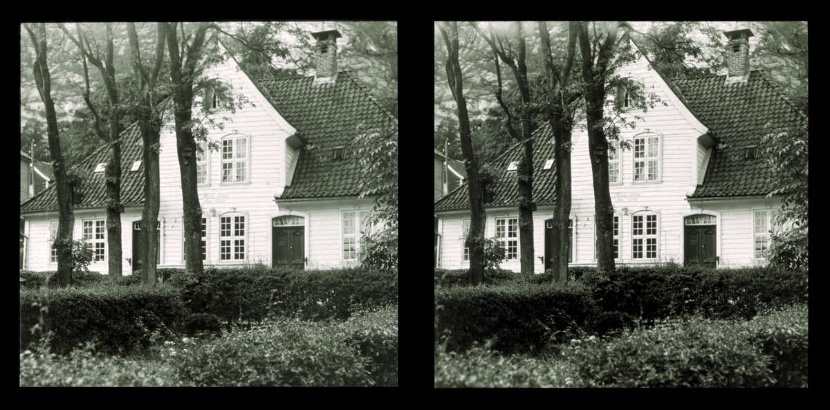 Lyststedet Måseskjæret/Kahrsegården. Villa, Sandviken i Bergen. Tilhører Arkitekt Hans Grendahls samling av stereobilder.
