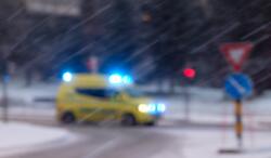 Ambulanse, snøvær, uklart illustrasjonsbilde, 7 des 2014