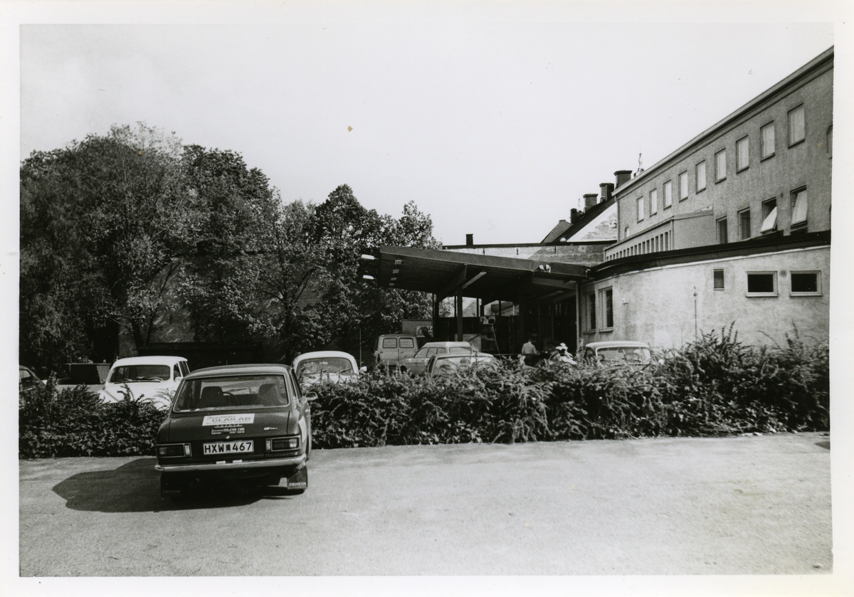 Köping sf, kv. Disa 2, Apotekshuset vid Stora torget.
Inför renoveringen 1985.