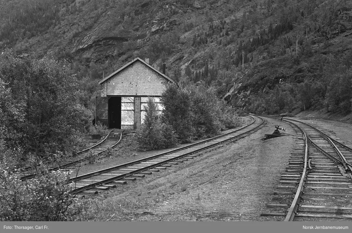 Lokomotivstallen på Sjønstå stasjon på nedlagte Sulitjelmabanen