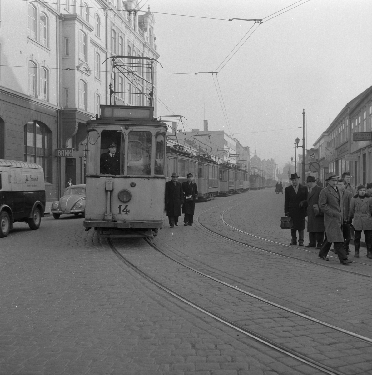 Trikkeavsporing i krysset ved Olav Tryggvasons gate og Munkegata