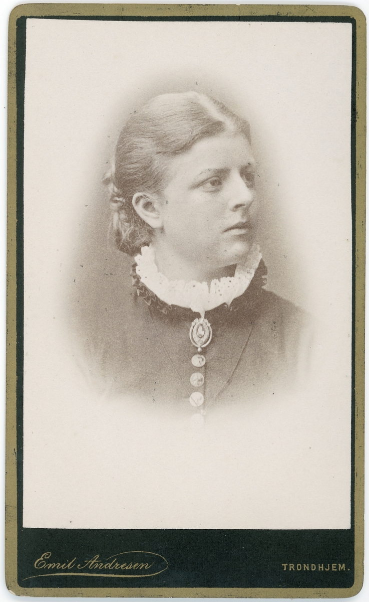 Kabinettsfotografi - Maria Amnéus, gift Löwenmark, Trondheim