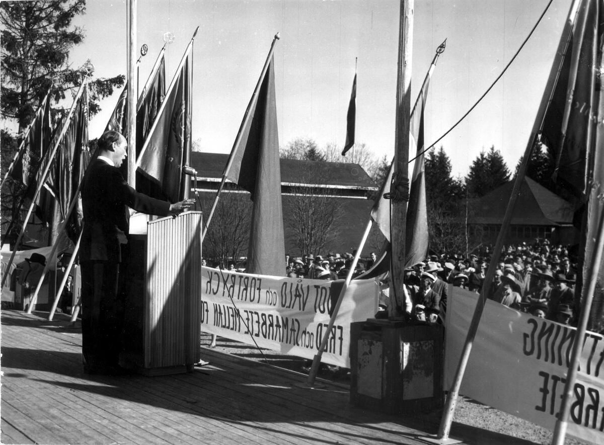 Rikard Sandler 1:a maj talar i Kramfors 1951