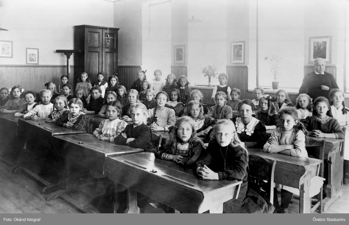 Skolklass i Vasaskolan, 1910-tal - Örebro Stadsarkiv / DigitaltMuseum