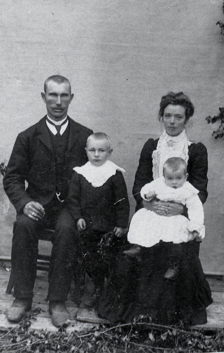 Familien Framstad - Valdres Folkemuseum / DigitaltMuseum