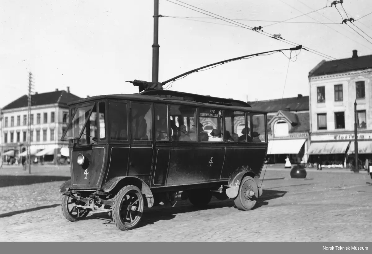 A/S Drammens Elektriske bane, busstype 1909 (opps. åpent førerhus)