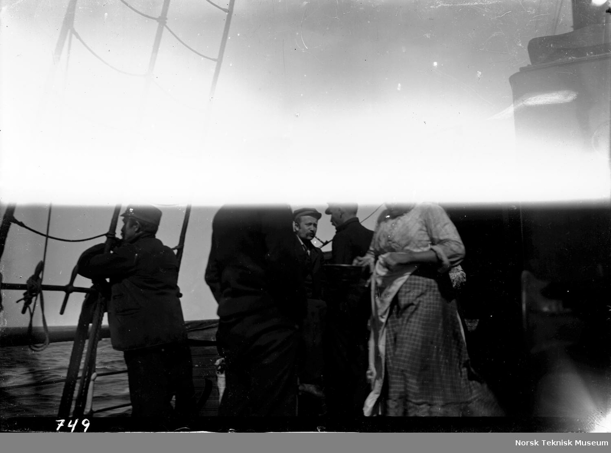Personer ombord på et seilskip