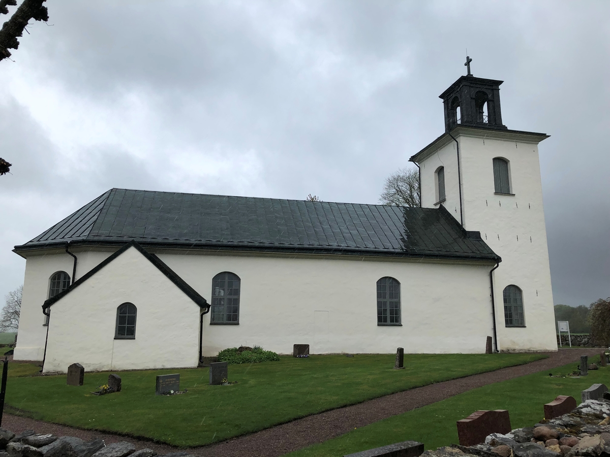 Norra Vings kyrka, Skara pastorat. Exteriör.