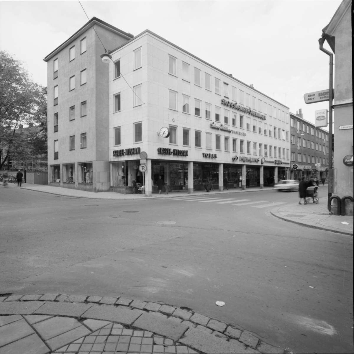 Affärs- och kontorsbyggnad, Trädgårdsgatan - Drottninggatan, kvarteret Domen, Uppsala 1965