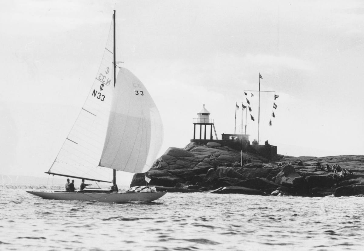 H.167,Kong Olav "Sira", ved Hankö. 02.07.1959.