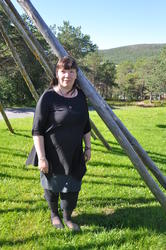 Med hjertet for ritualer og lang reisevei: Går på jobb med e