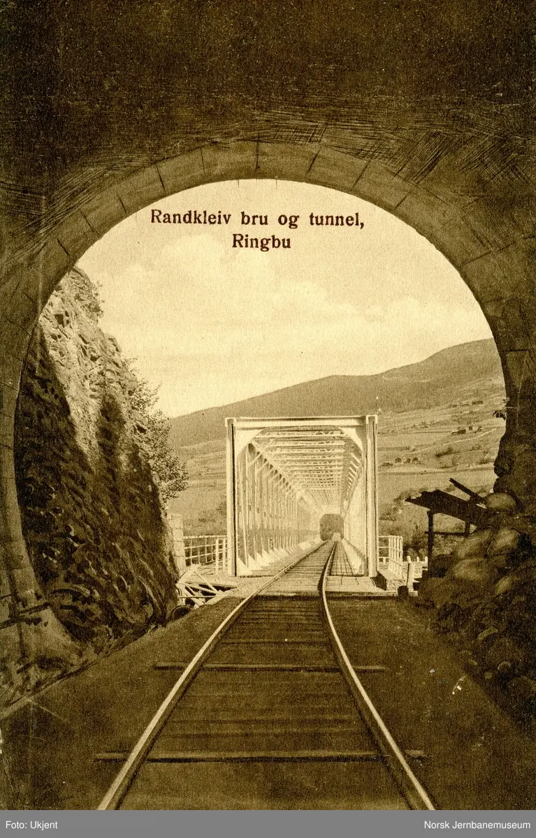 Randklev bru og tunnel ved Ringebu - Norsk Jernbanemuseum / DigitaltMuseum