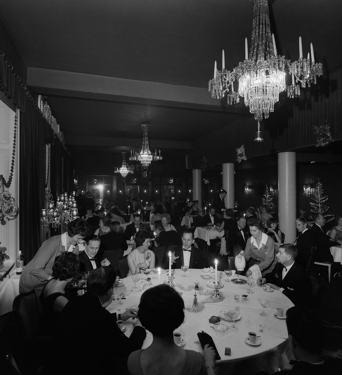 Stora hotellets nyårsmiddag med dans, 1965.