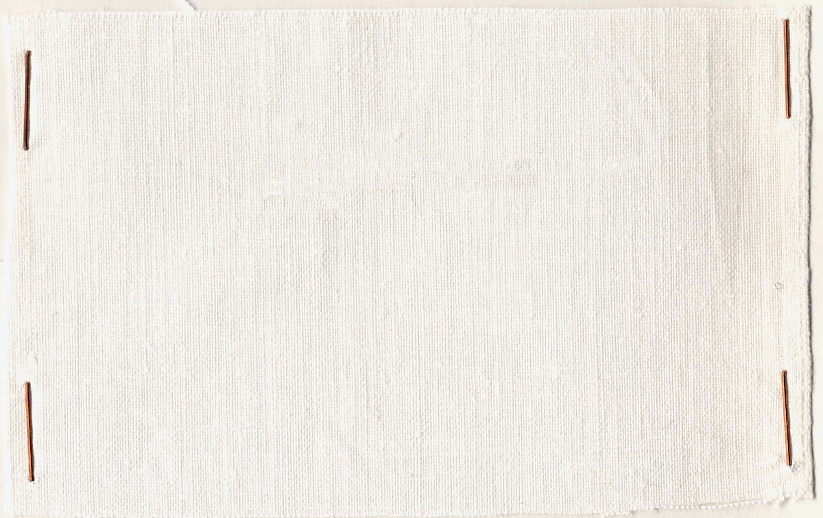 Bomullstyg, 1950-talet.
Vindtyg på 92 cm bredd.
Motiv: "Renar", vit botten
Rapport 20,3 x 20 cm
Antal tryckfärger 3
Tvinnad varp och väft.