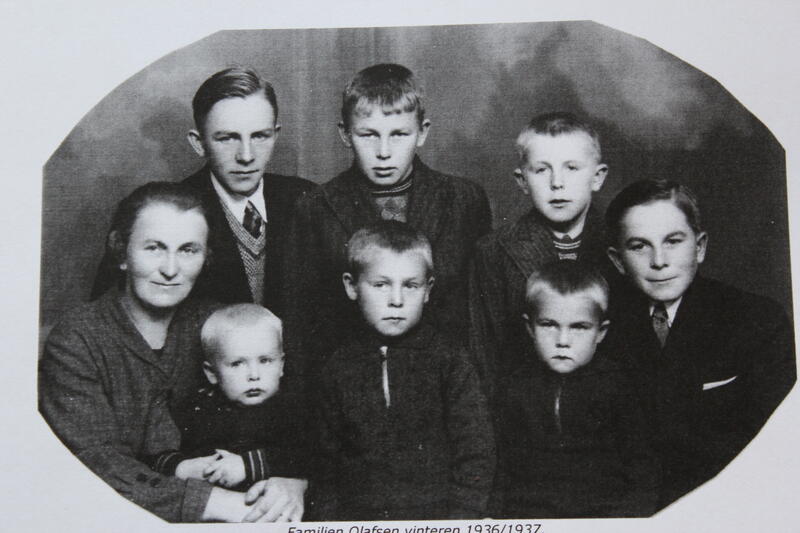 Bilde av Asbjørn Olafsen og familien før krigen