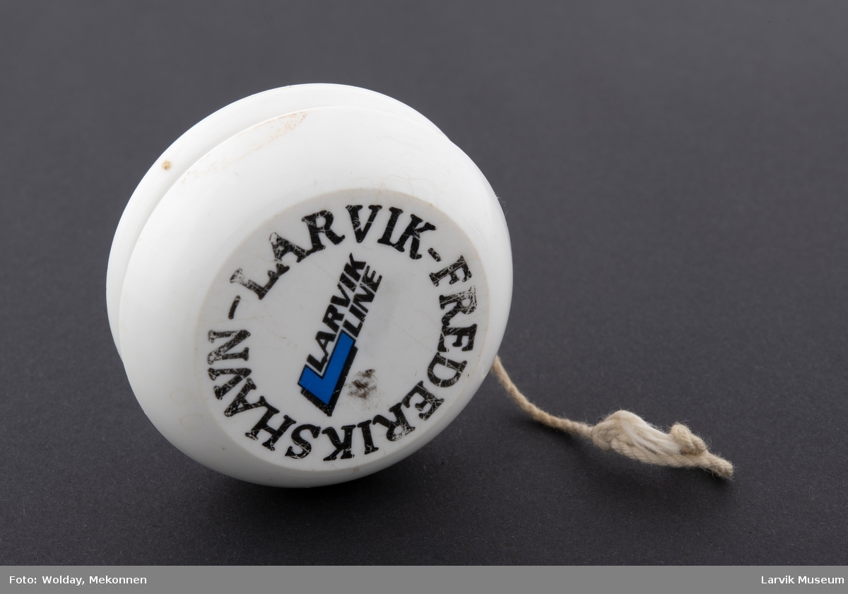 Larvik- Fredrikshavn - Lavik line logo  på lekens begge sider
