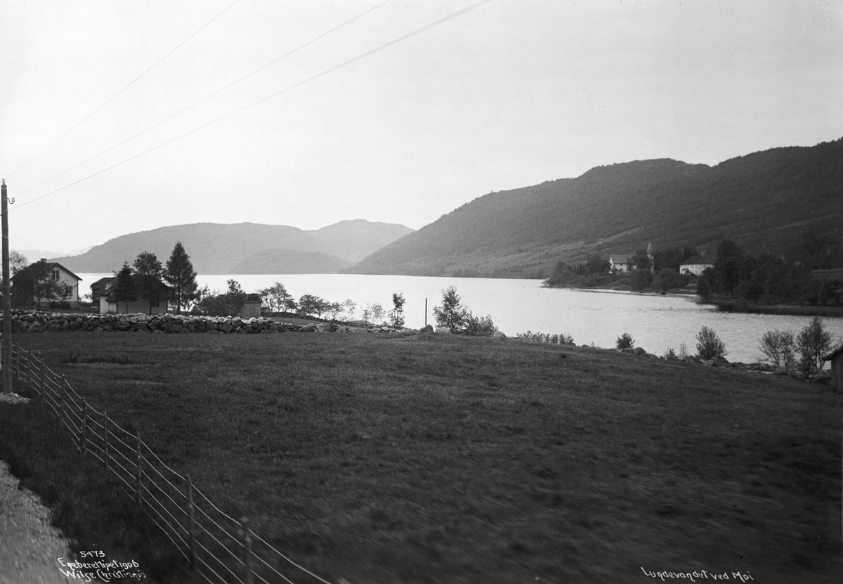 Lundevannet ved Moi sett fra Flekkefjordbanen. Fotografert i juni 1906.
