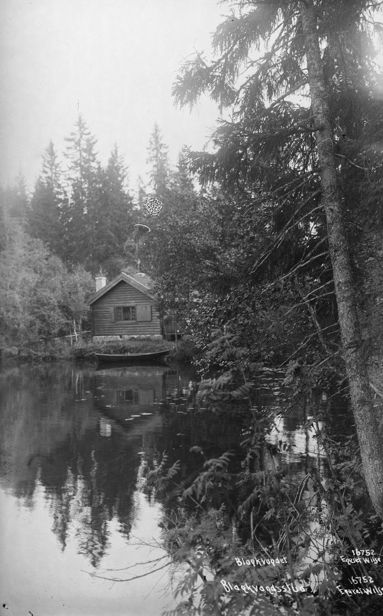 Blankvannsstua med robåt ved Blankvann, Nordmarka, Oslo, 1914.