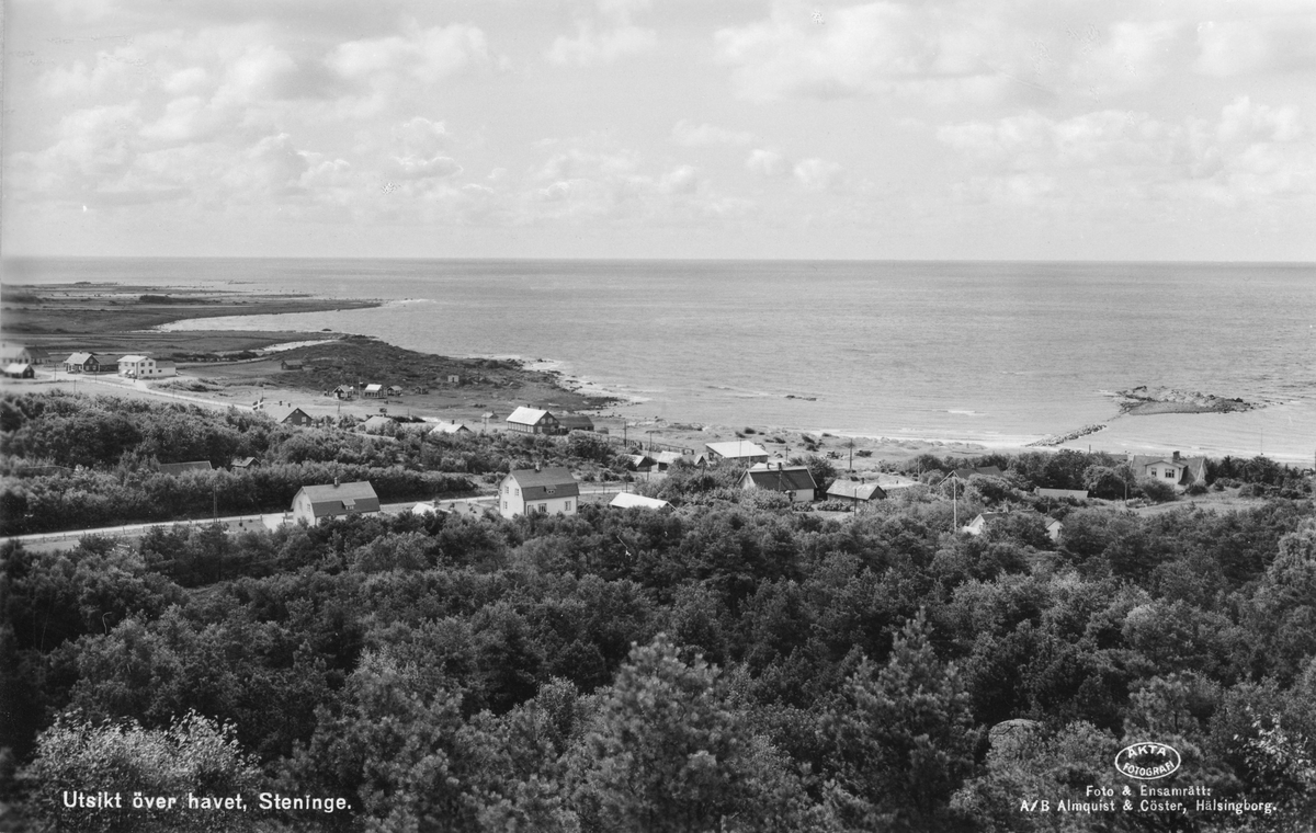 Vykort, " Utsikt över havet, Steninge." Flygfoto över Steninge strand