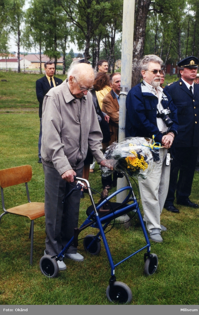 6 juni 2001, Västra lägret, Skillingaryd. Einar Skillius och Sven Olov Carlsson.