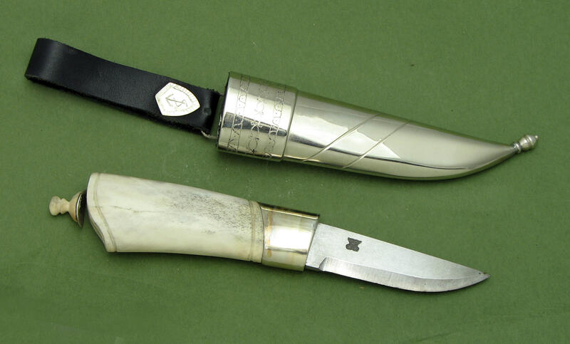 Knife made by Olav Tollefsen Stålenblad from silver and bone.